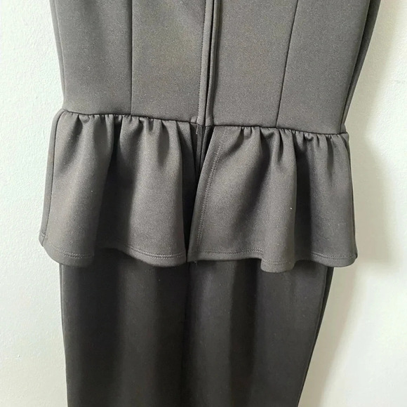 Beautiful Black/Tan Lace Peplum Cocktail Dress - Picture 8 of 10